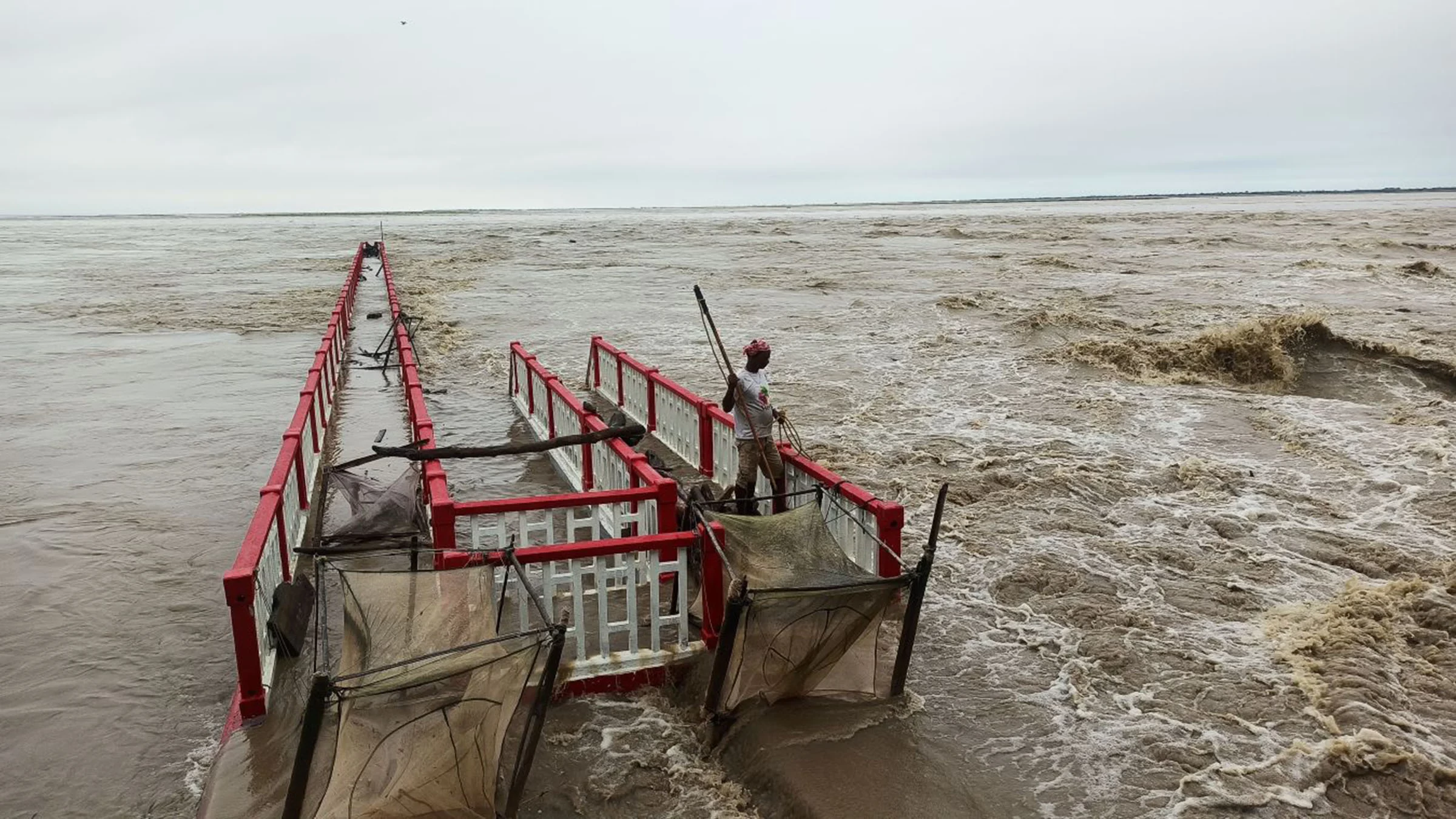 Saptakoshi river reaches 557,000 cfs, highest since 1968