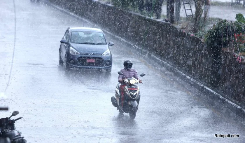 Light rainfall in Kathmandu (photos)