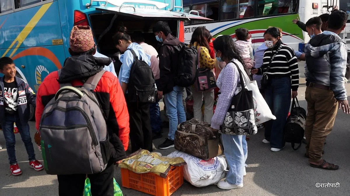 In pictures: Koteshwor and Kalanki see surge in passengers after Dashain holiday