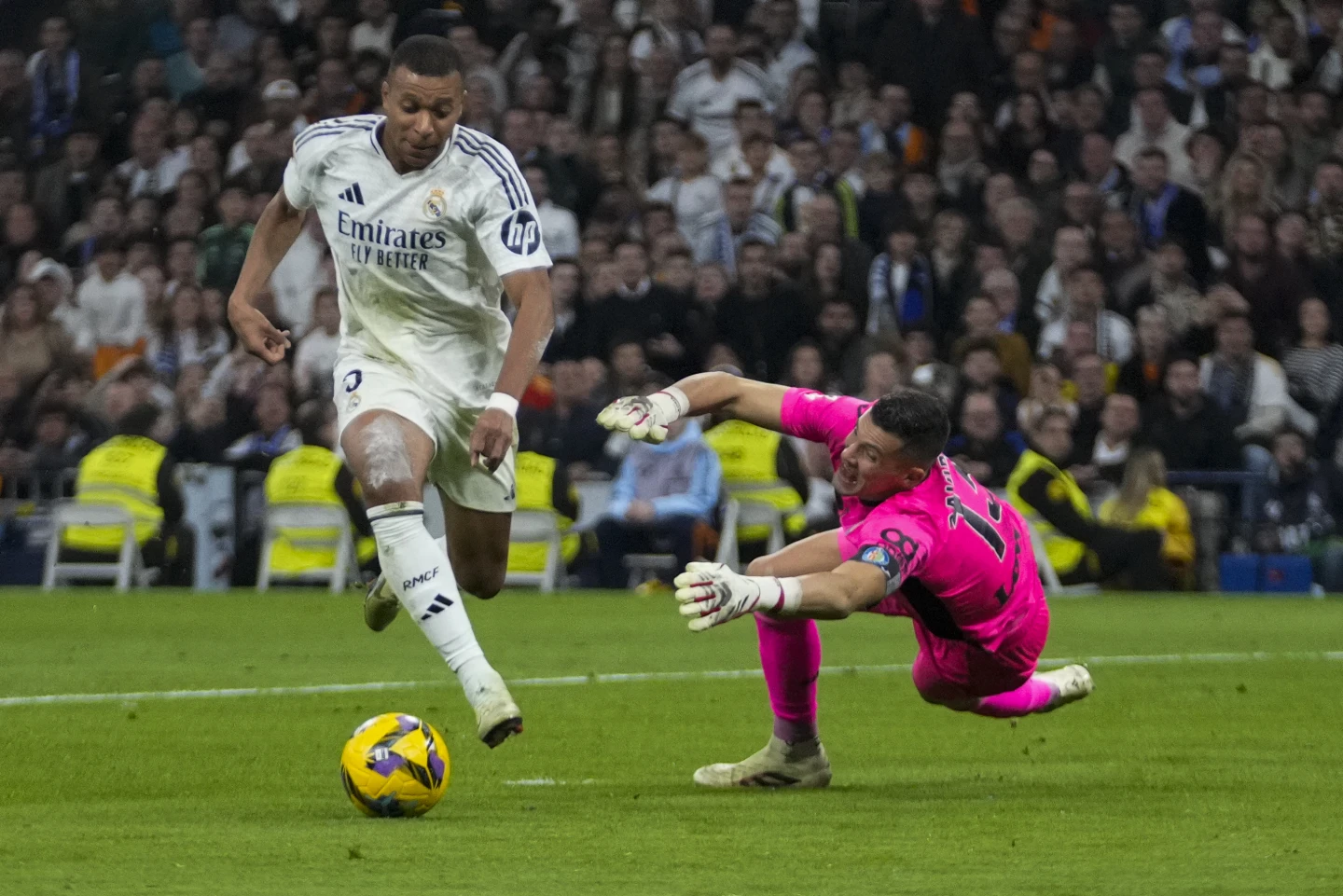 Real Madrid wins 2-0 over Getafe