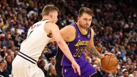 Doncic leads Lakers to sixth straight win