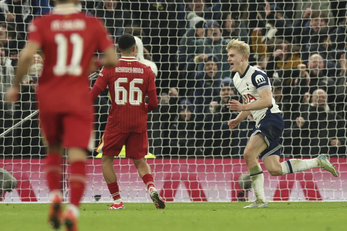 Tottenham beats Liverpool 1-0 in English cup semis