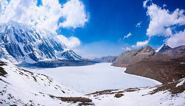 Manang sees first snowfall of this winter