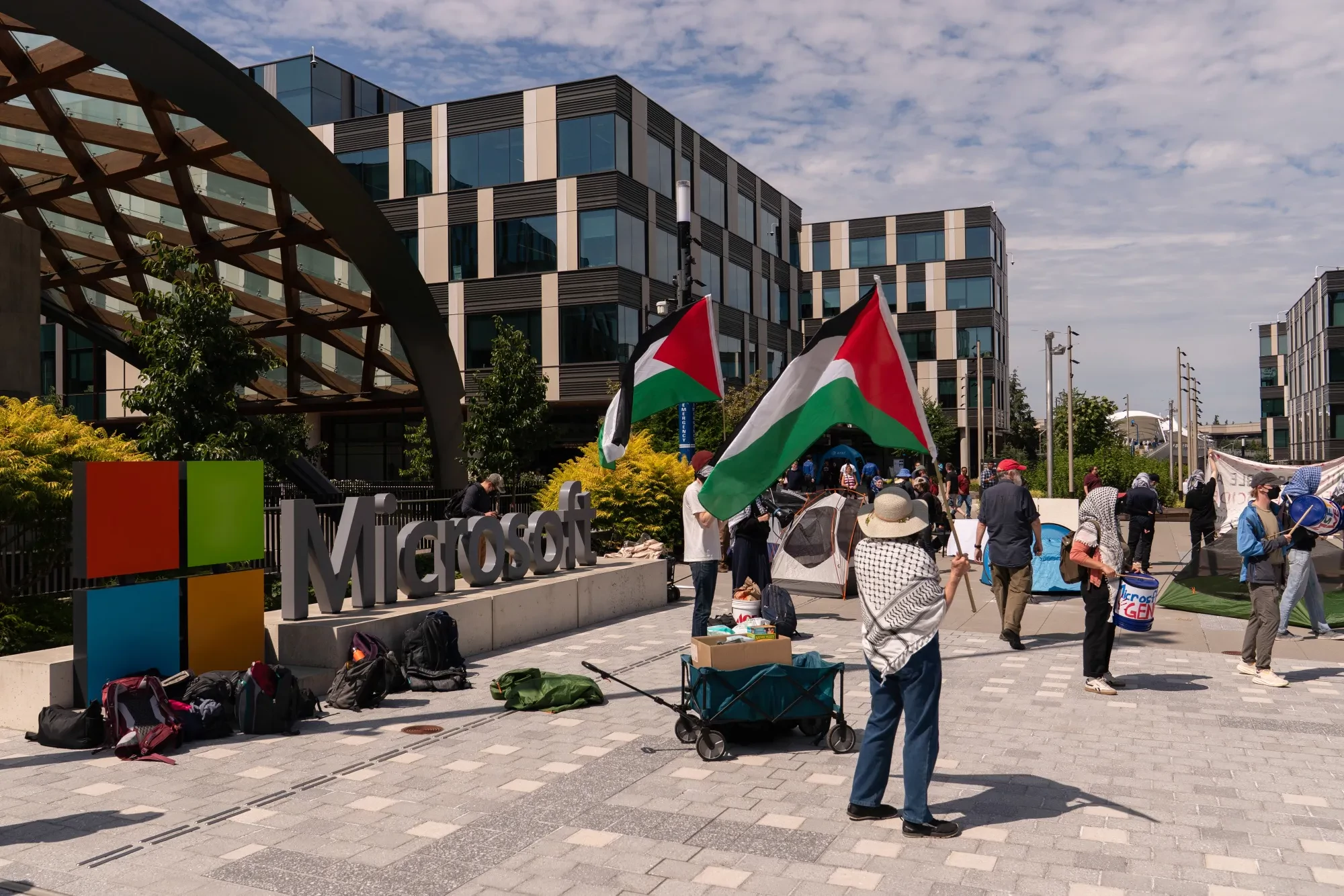 Microsoft Employee Protests and Arrests at Headquarters