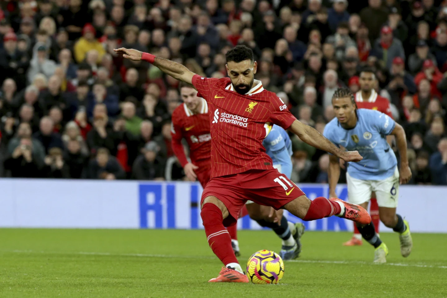 Premier League: Liverpool beats Man City 2-0