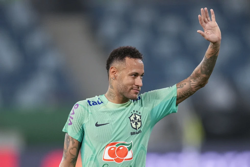 Neymar picks up another injury in second game back from ACL tear