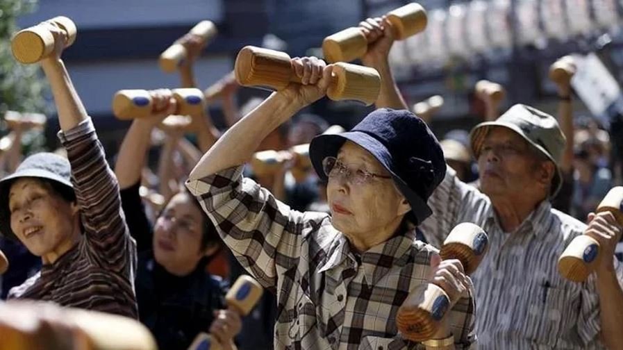 One in 10 Japanese are older than 80: government data