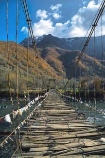 Suspension bridge over Ninda river