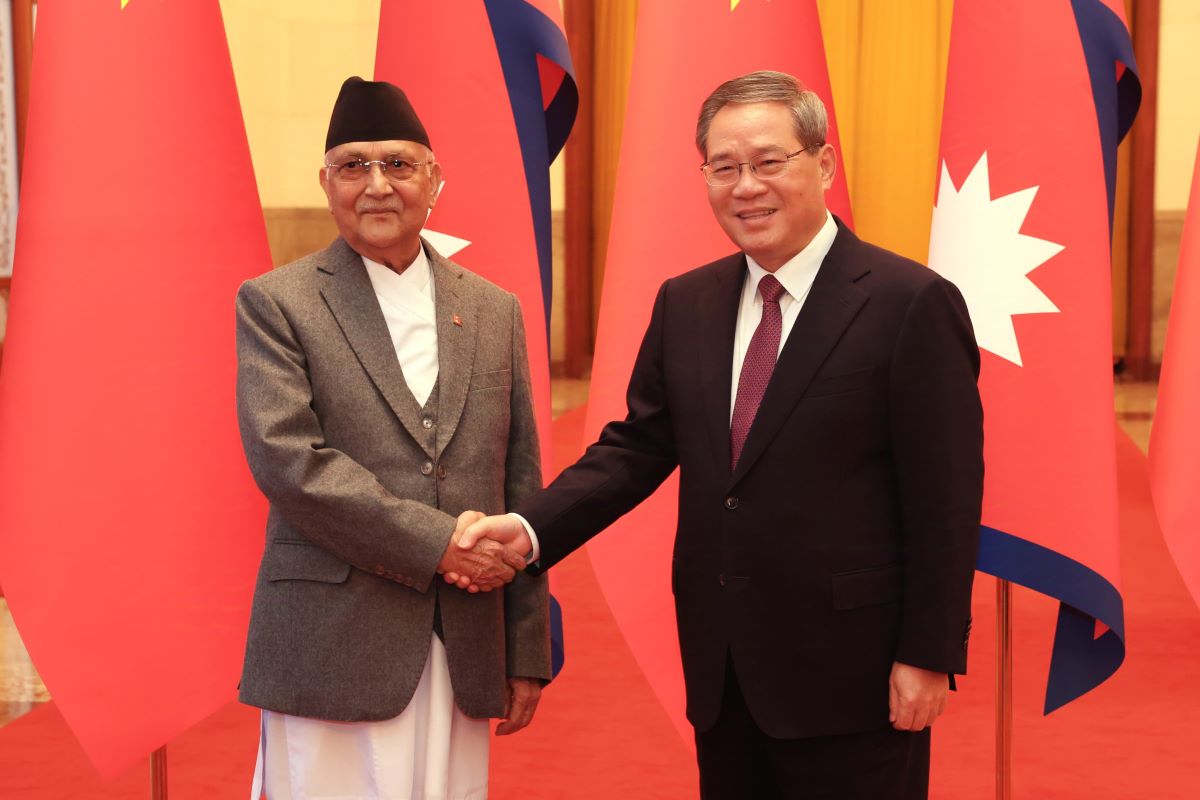 Chinese Premier Li welcomes PM Oli in Beijing