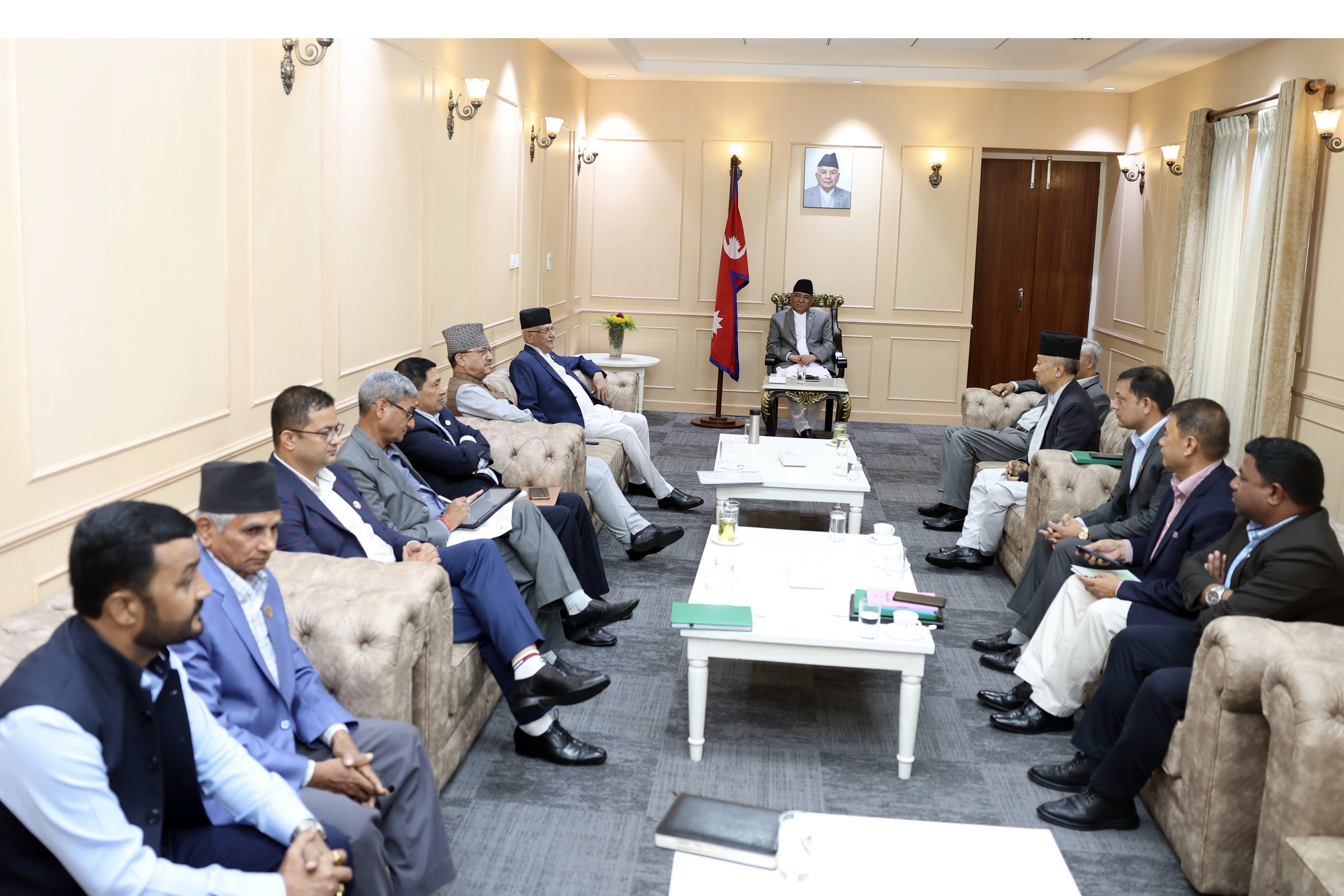 PM Dahal discusses with top leaders to remove parliament impasse