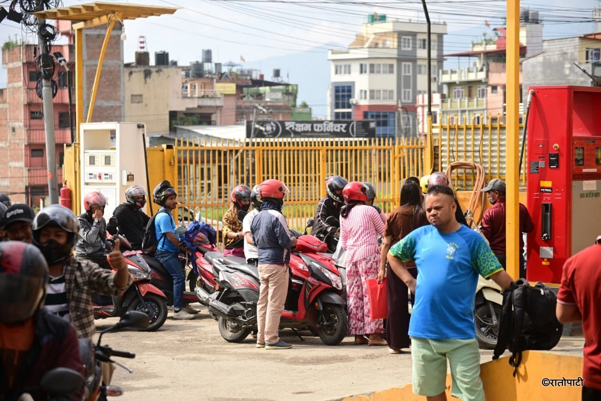 petrol-pump_npl-(6)_KaPBFauclA