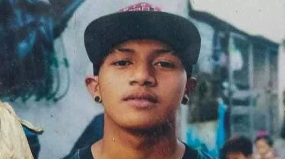 Six officers suspended after shooting teen in Philippines