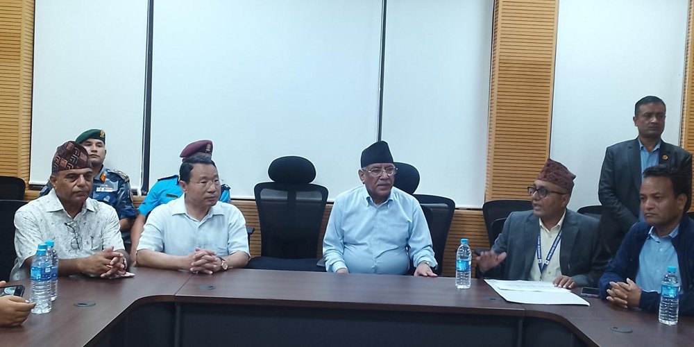 Chair Prachanda pledges to take initiative for making Nepalgunj ICP effective