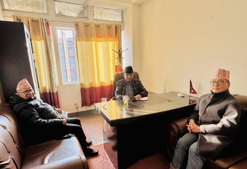 Opposition trio meet to discuss political developments