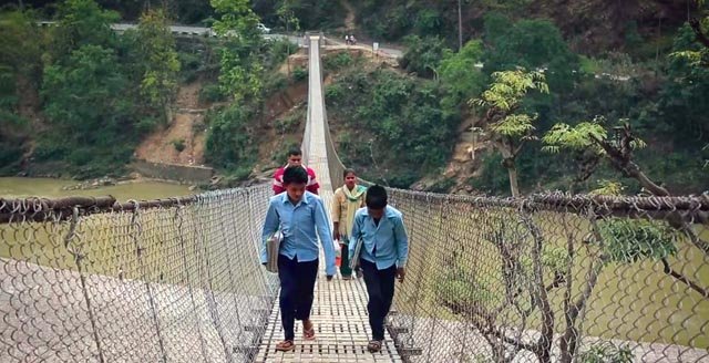 Almost all tuins replaced by suspension bridges