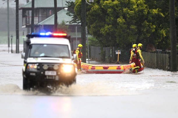 Crucial highway cut off as Australian floods worsen