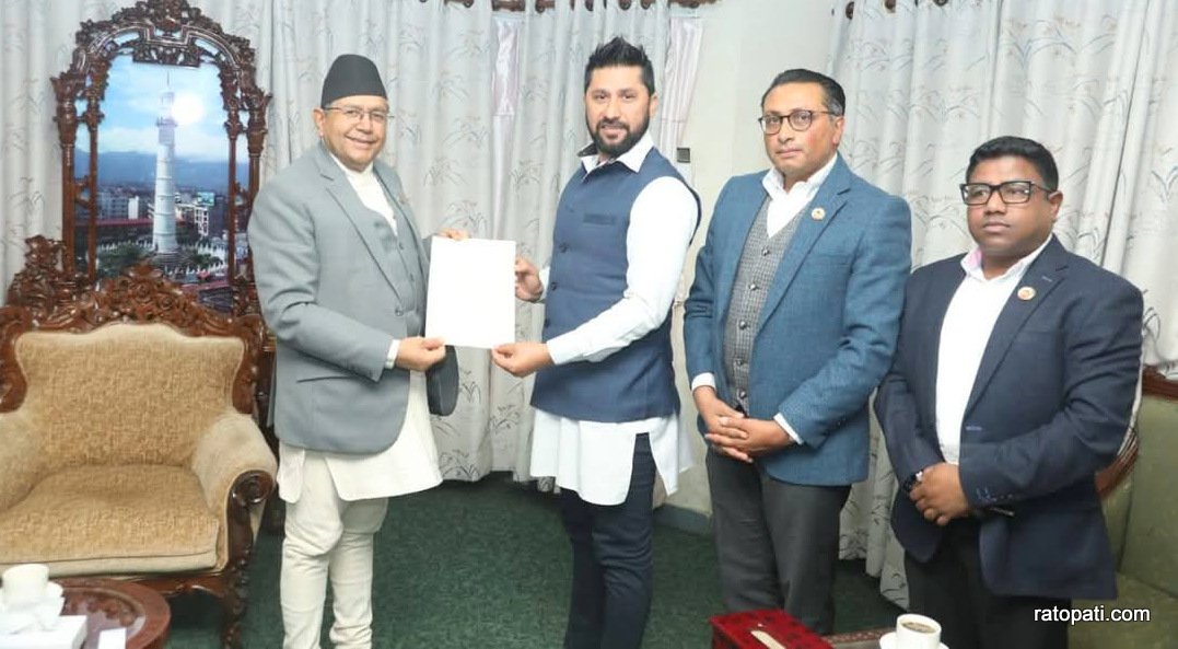 Rabi Lamichhane meets Speaker Ghimire, requests suspension to be revoked