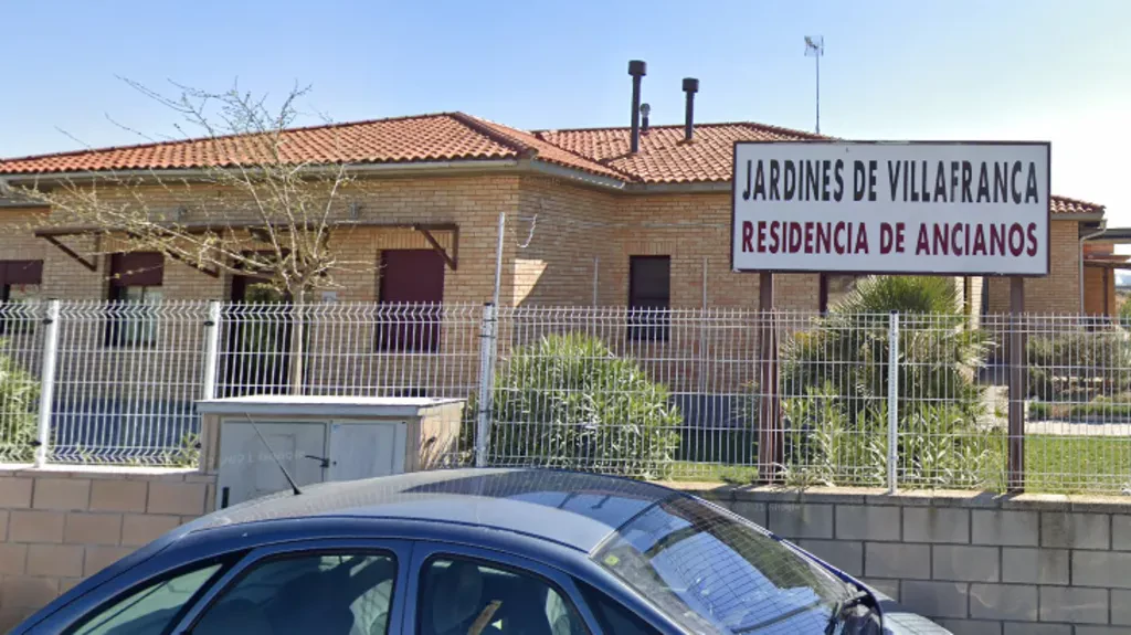 Ten dead in fire at Spanish retirement home