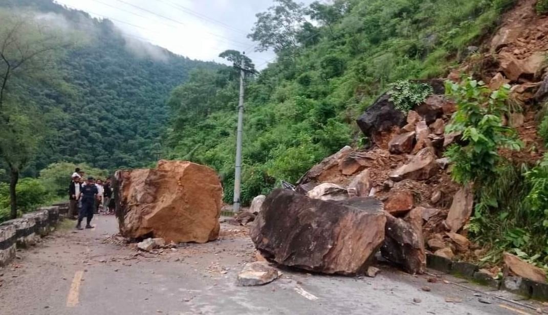 12 roads blocked due to heavy rain and landslides