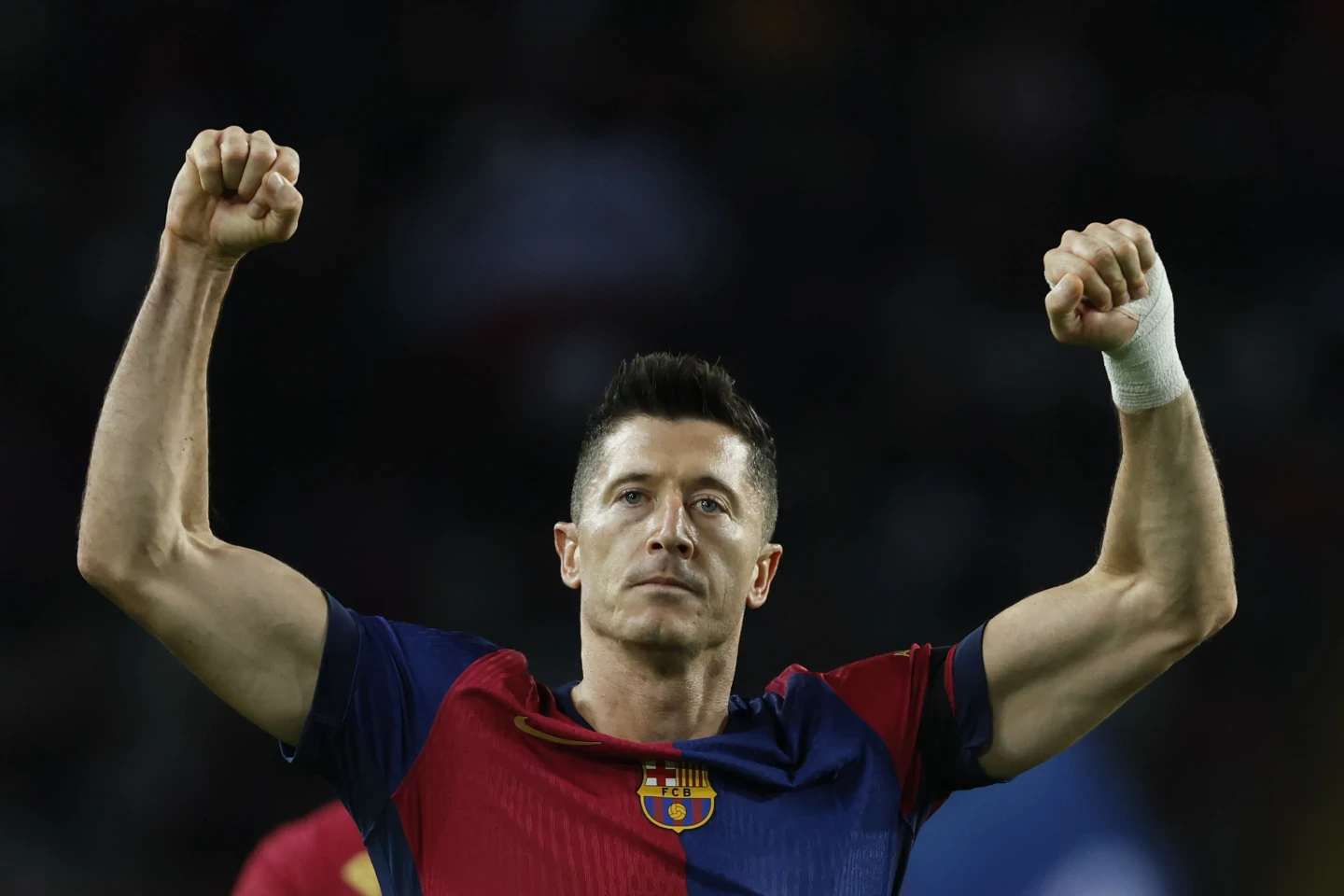 Lewandowski extends scoring streak as Barcelona routs Sevilla ahead of ‘clasico’ against Real Madrid