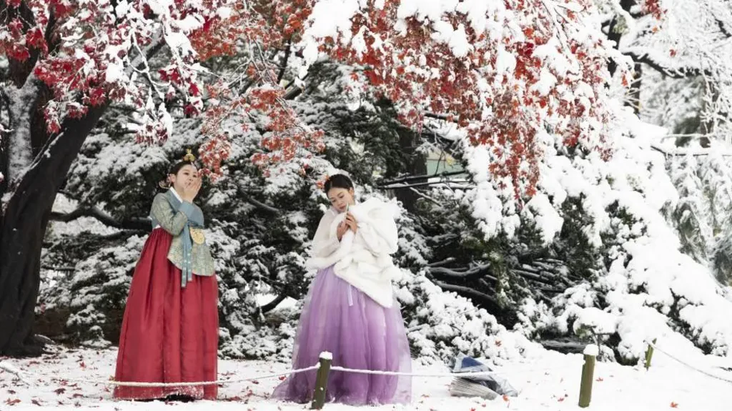 South Korea battles second day of heavy snow; five dead