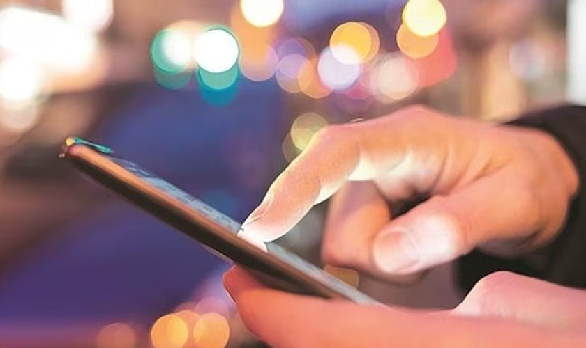 Japanese City Proposes Two-Hour Smartphone Limit
