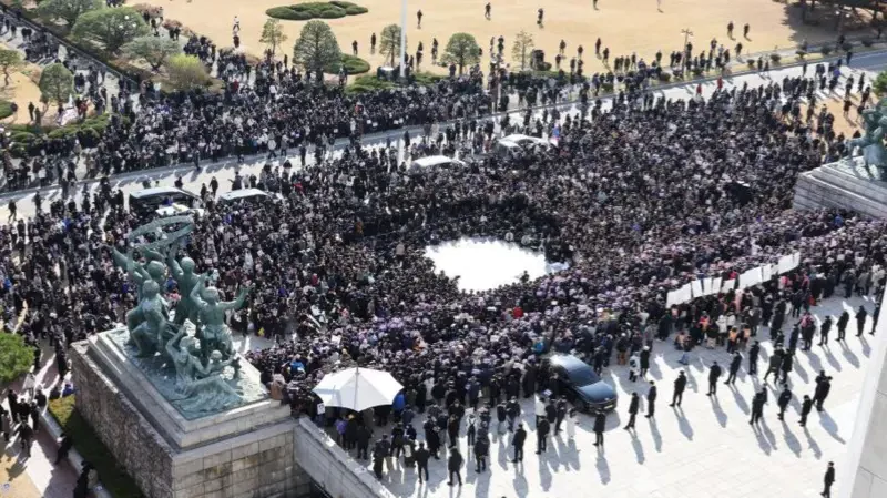 Strike declared in S Korea calling for President Yoon to quit