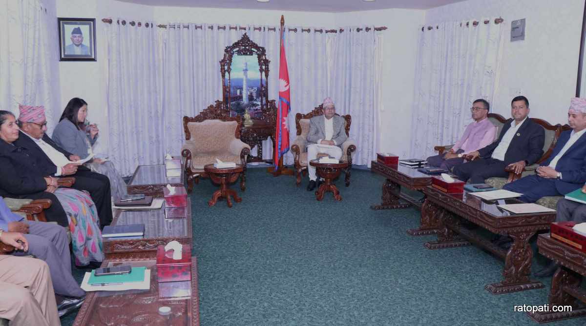 Speaker Ghimire in discussions with chief whips and committee chairs (Photos)