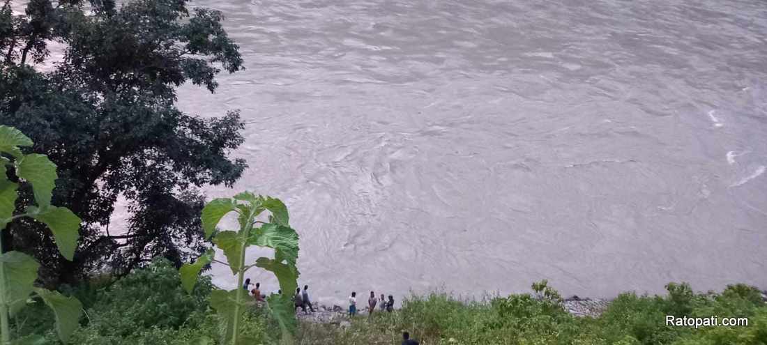 Three missing after Isuzu Hilux plunges into Sunkoshi