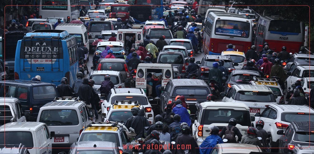 Kathmanduites get stuck in traffic snarls (with photos)