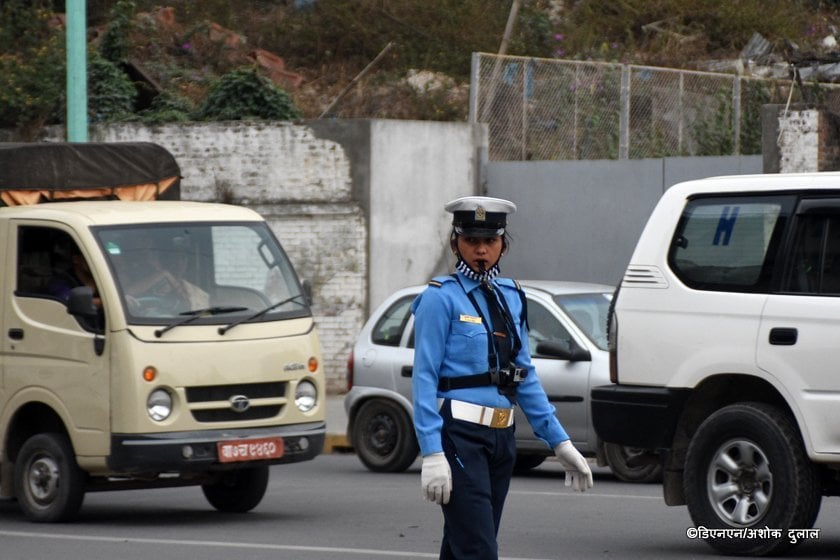 Traffic police special checking, 5 arrested for charging more than stipulated fare from passengers