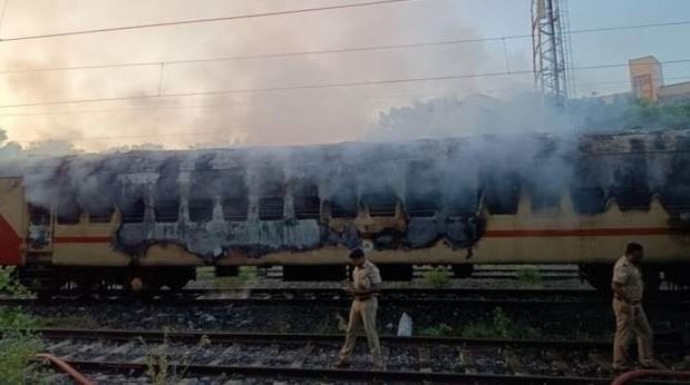 9 killed, 50 injured in fire inside train coach in south India