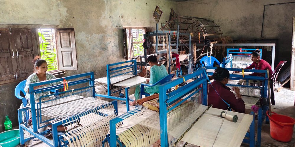 Training changes life of Jugrani: Weaving raw cloth from banana fiber