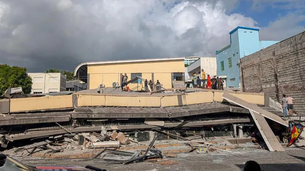 Buildings flattened as 7.3 magnitude earthquake hits Vanuatu